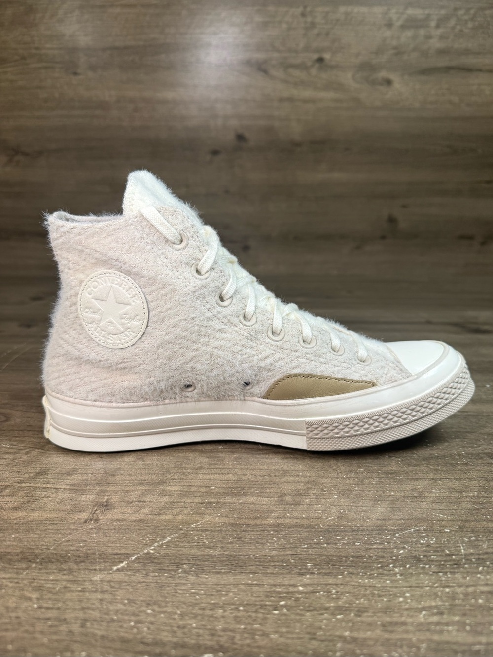 Converse Chuck Taylor High Tops Fashion Fuzzy A01338C Mens 8 Womens 10